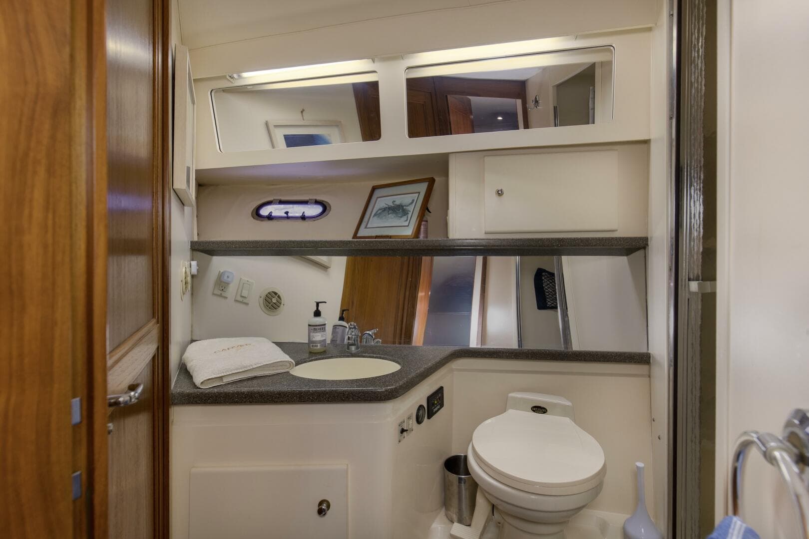 1997 Carver 445 Aft Cabin — photo 14