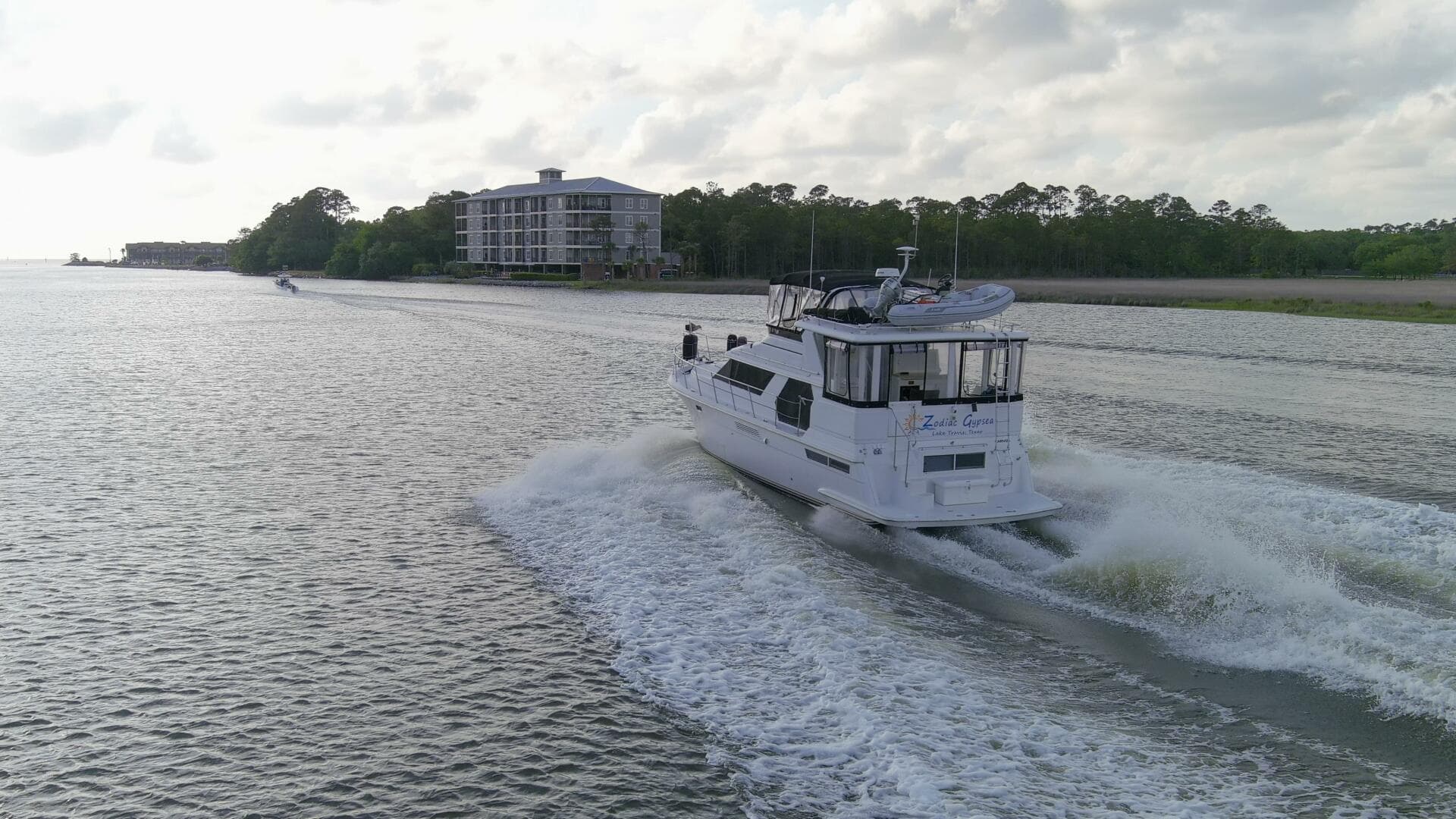 1997 Carver 445 Aft Cabin — photo 28