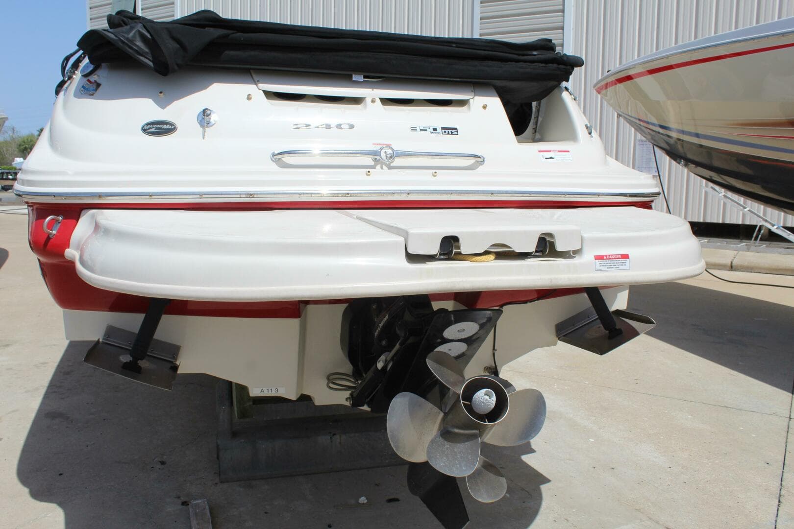 2008 Sea Ray 240 Sundeck — photo 17