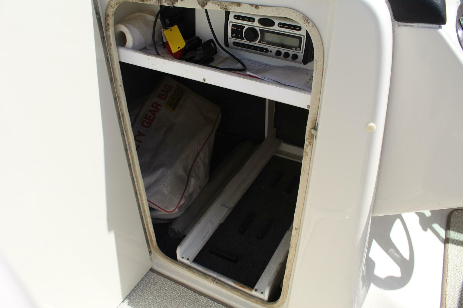 2008 Sea Ray 240 Sundeck — photo 26