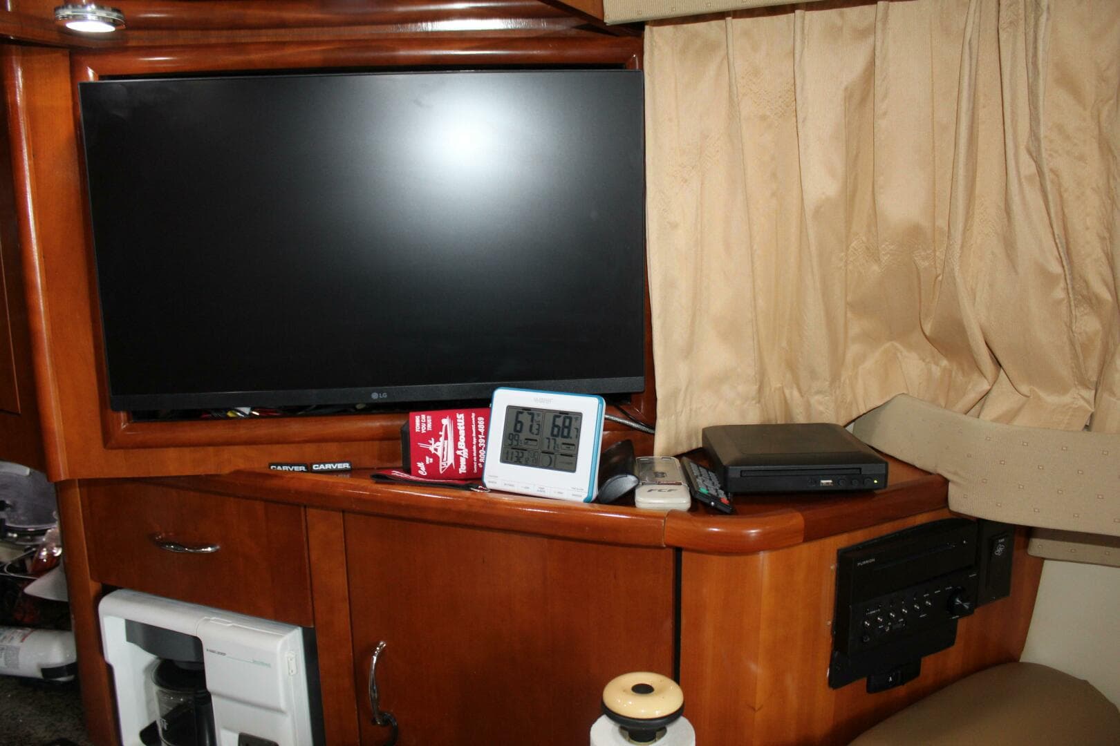 2004 Carver 360 Mariner — photo 14