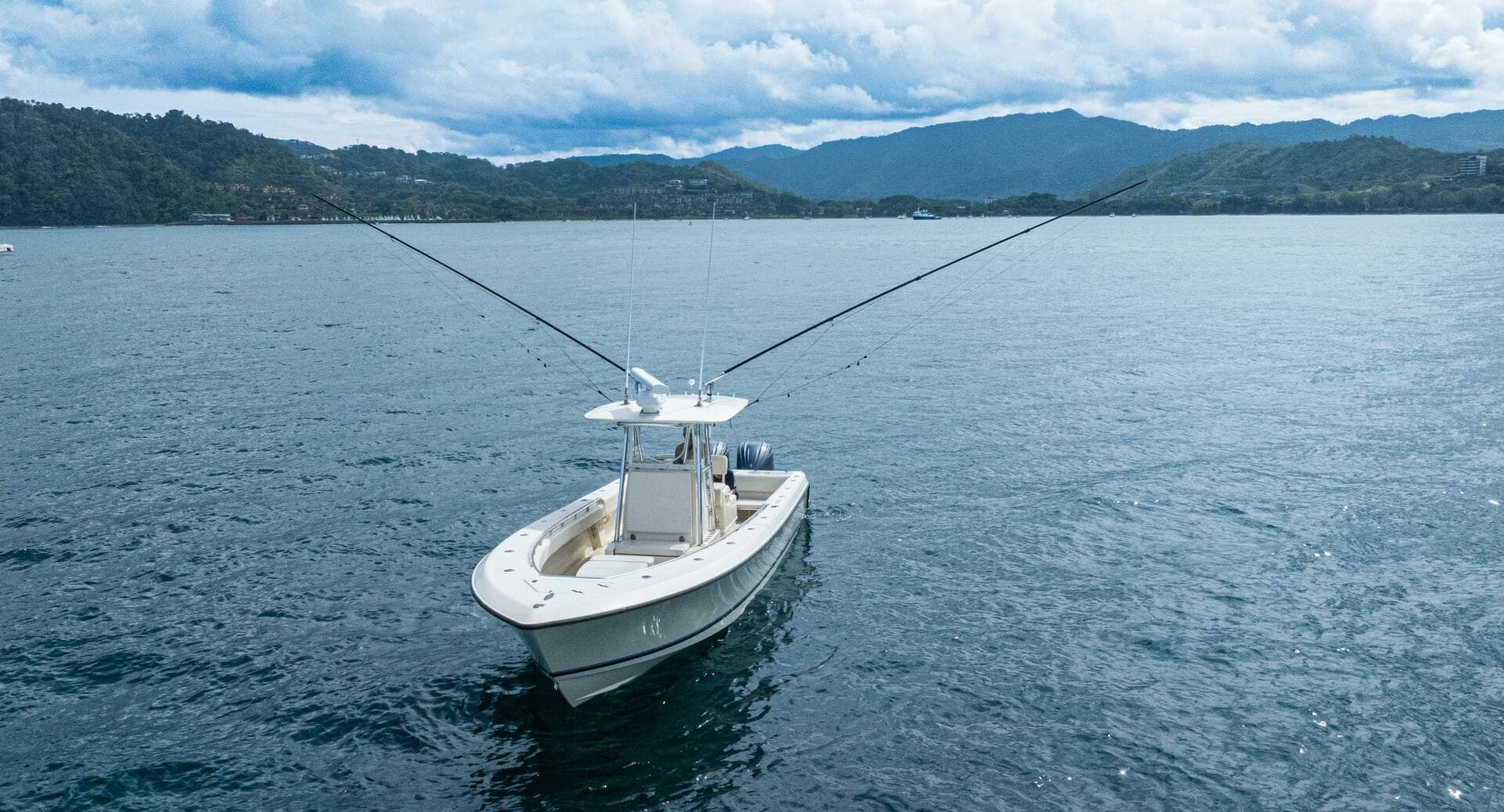 2007 Contender 33 — photo 29