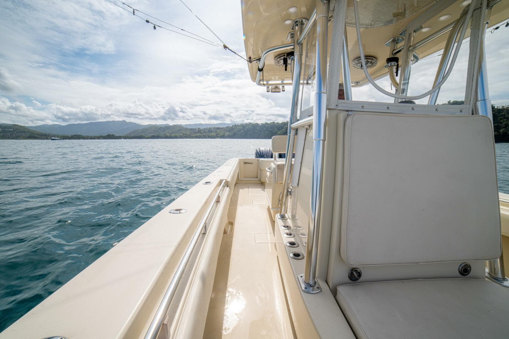 2007 Contender 33 — photo 12