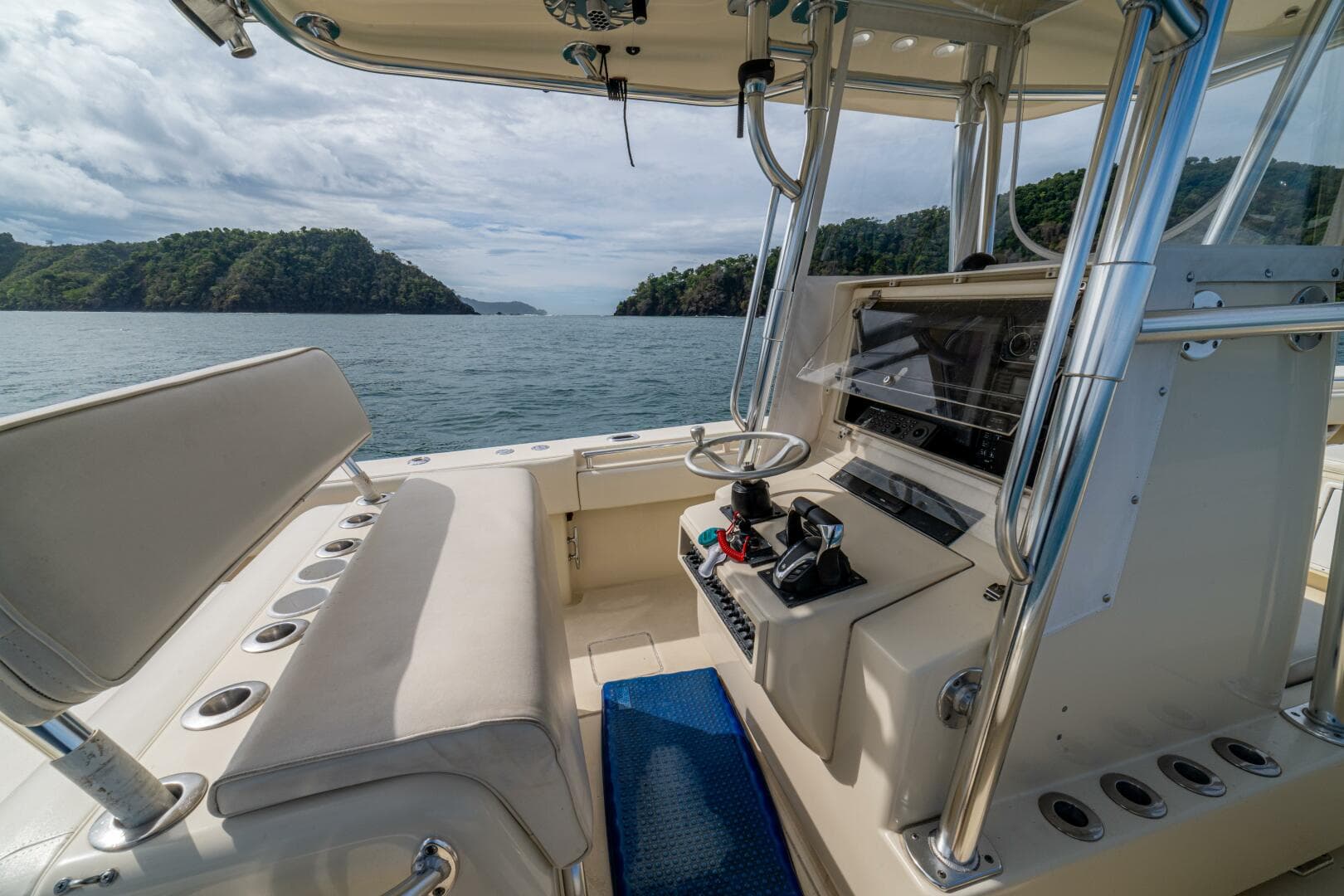 2007 Contender 33 — photo 27