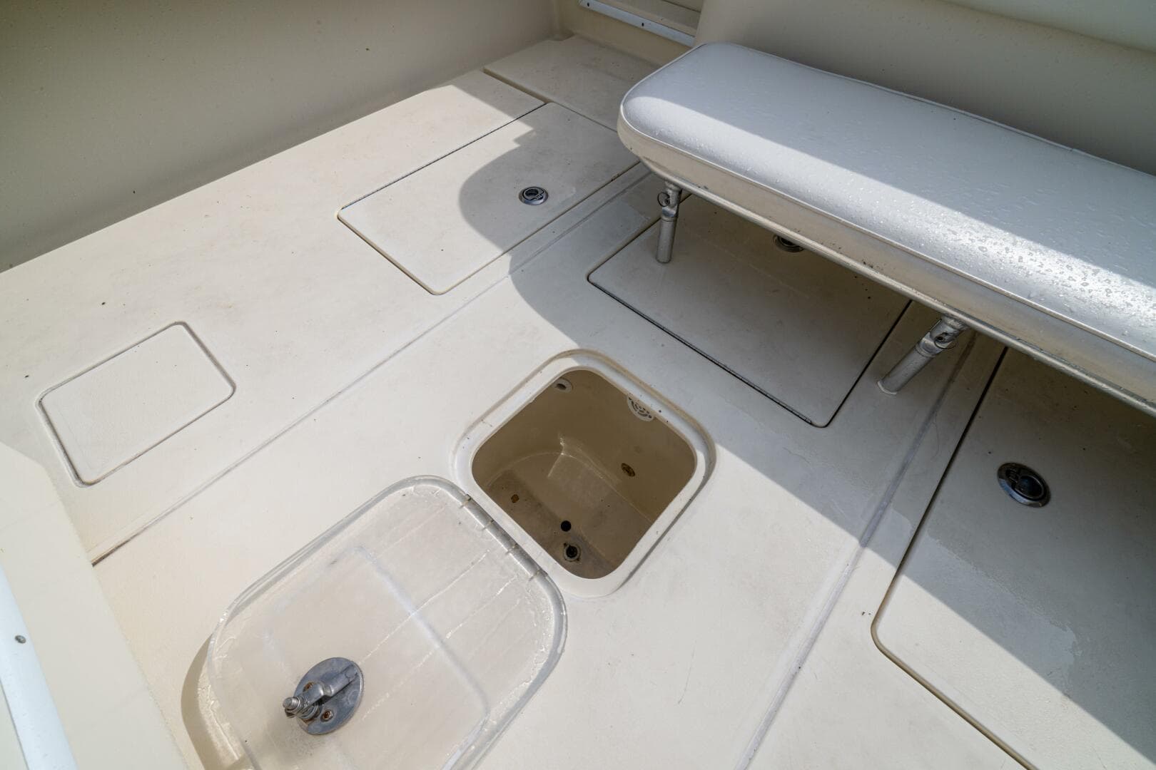 2007 Contender 33 — photo 19