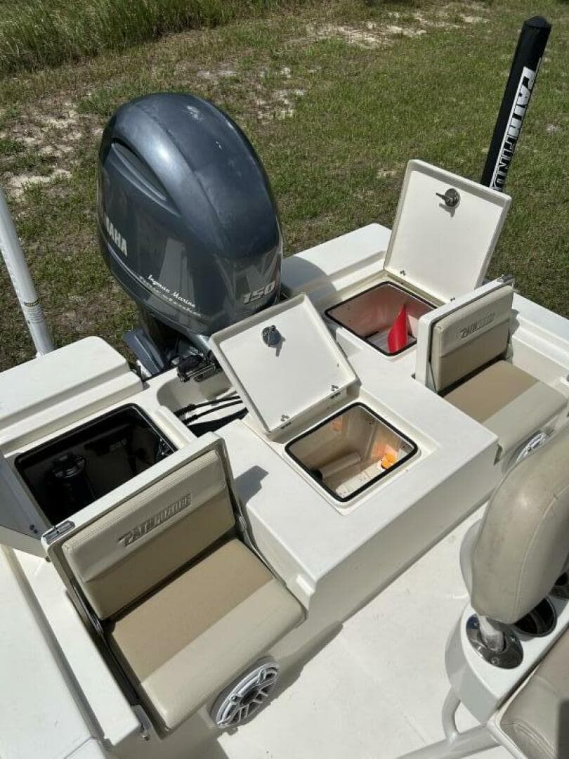 2017 Pathfinder 2200 Trs — photo 23