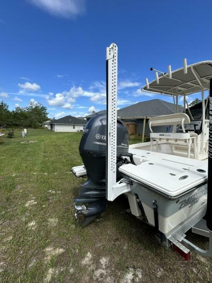 2017 Pathfinder 2200 Trs — photo 8