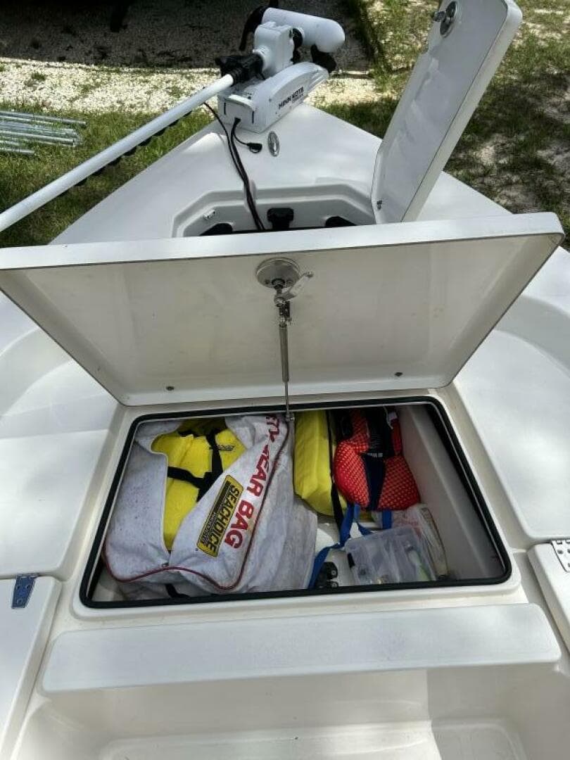 2017 Pathfinder 2200 Trs — photo 43