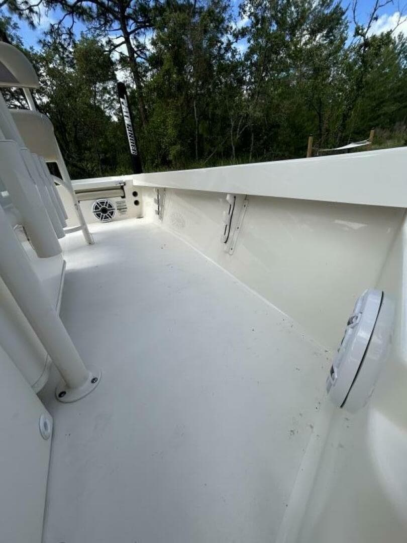 2017 Pathfinder 2200 Trs — photo 47