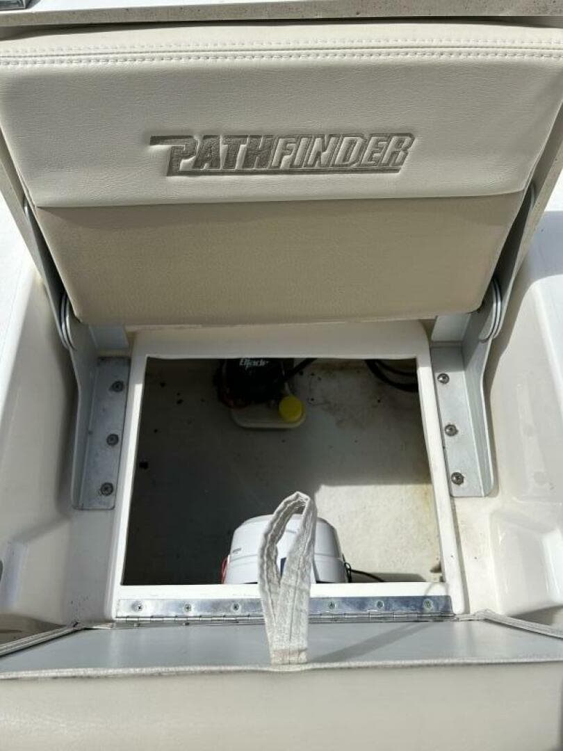 2017 Pathfinder 2200 Trs — photo 22