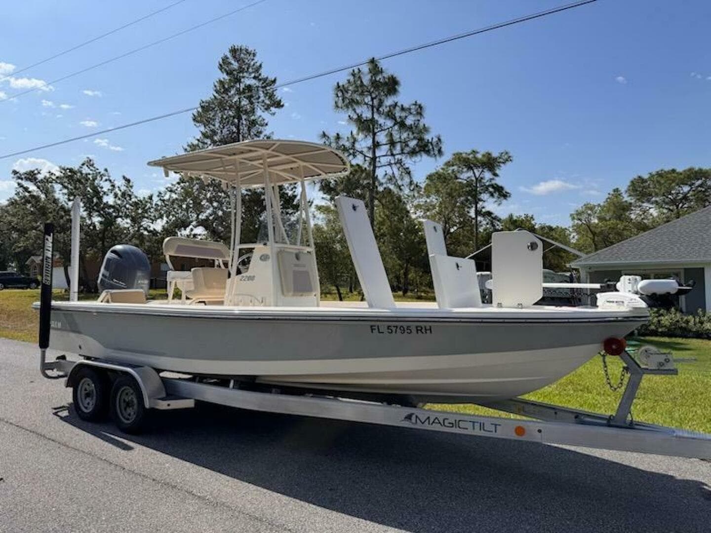 2017 Pathfinder 2200 Trs — photo 3