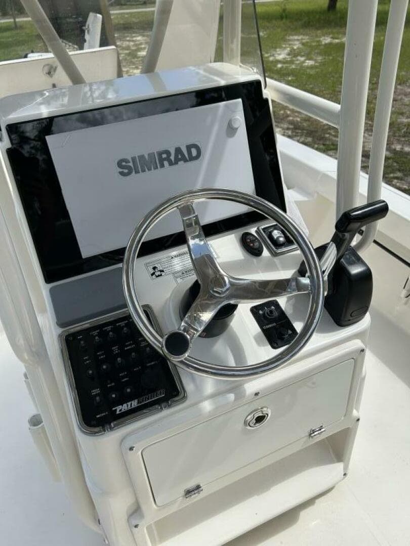 2017 Pathfinder 2200 Trs — photo 36