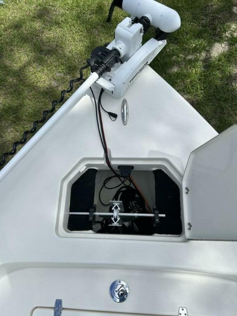 2017 Pathfinder 2200 Trs — photo 45