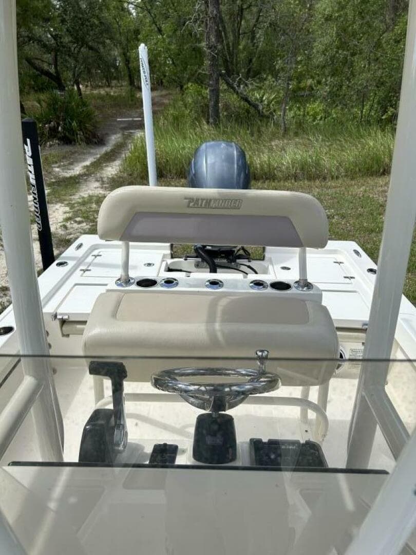 2017 Pathfinder 2200 Trs — photo 37