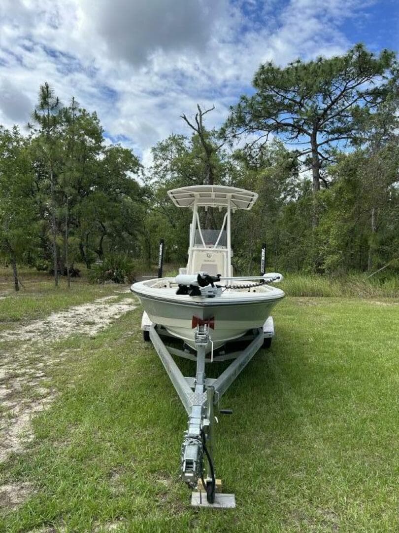 2017 Pathfinder 2200 Trs — photo 12