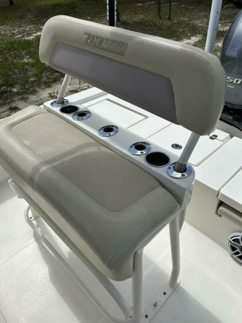 2017 Pathfinder 2200 Trs — photo 42