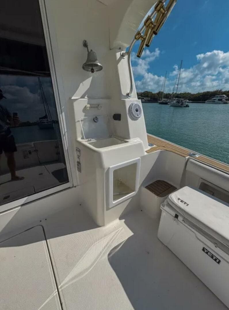 2003 Silverton 42 Convertible — photo 15