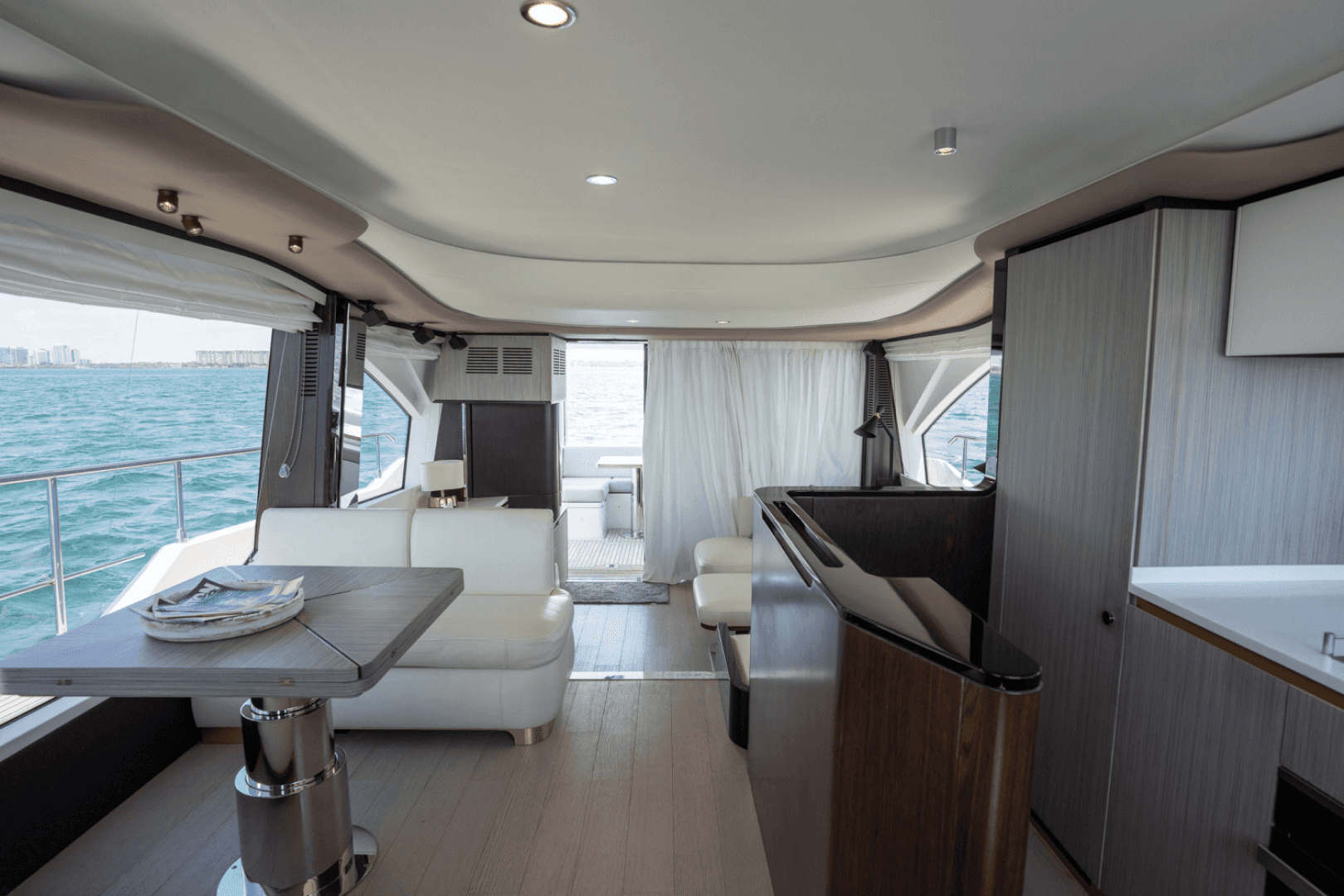 2019 Azimut 60 Fly — photo 43