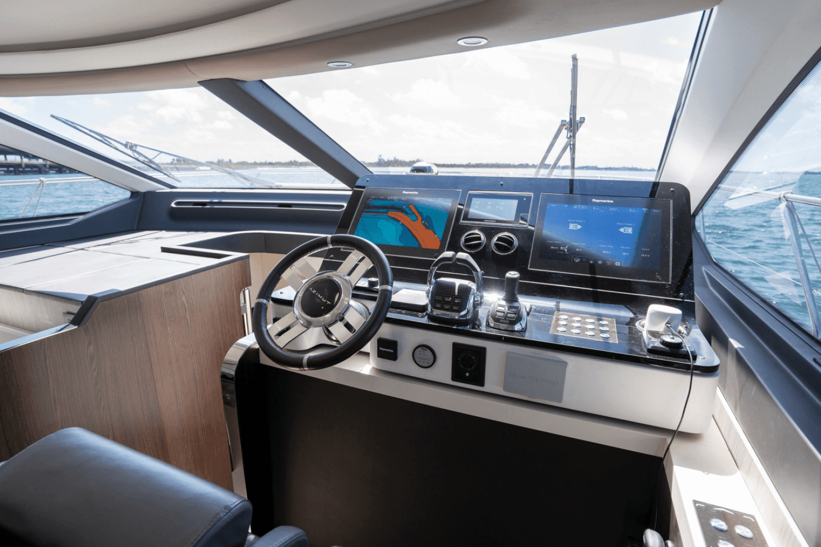 2019 Azimut 60 Fly — photo 38
