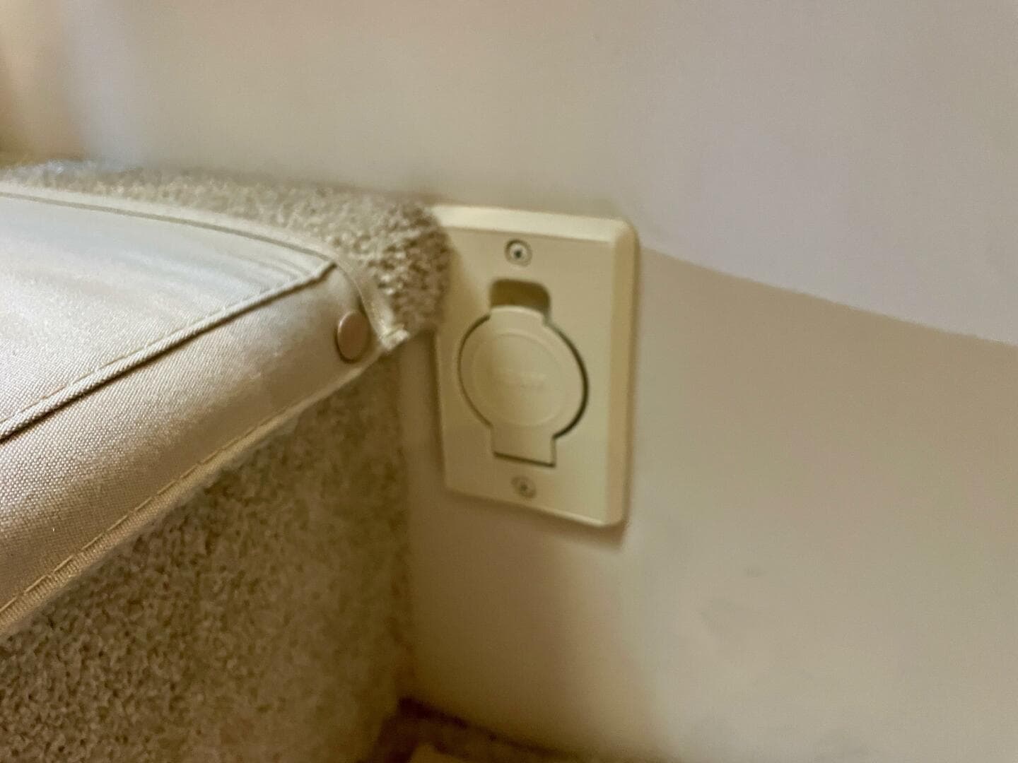 2017 Sea Ray 400 Sundancer — photo 48