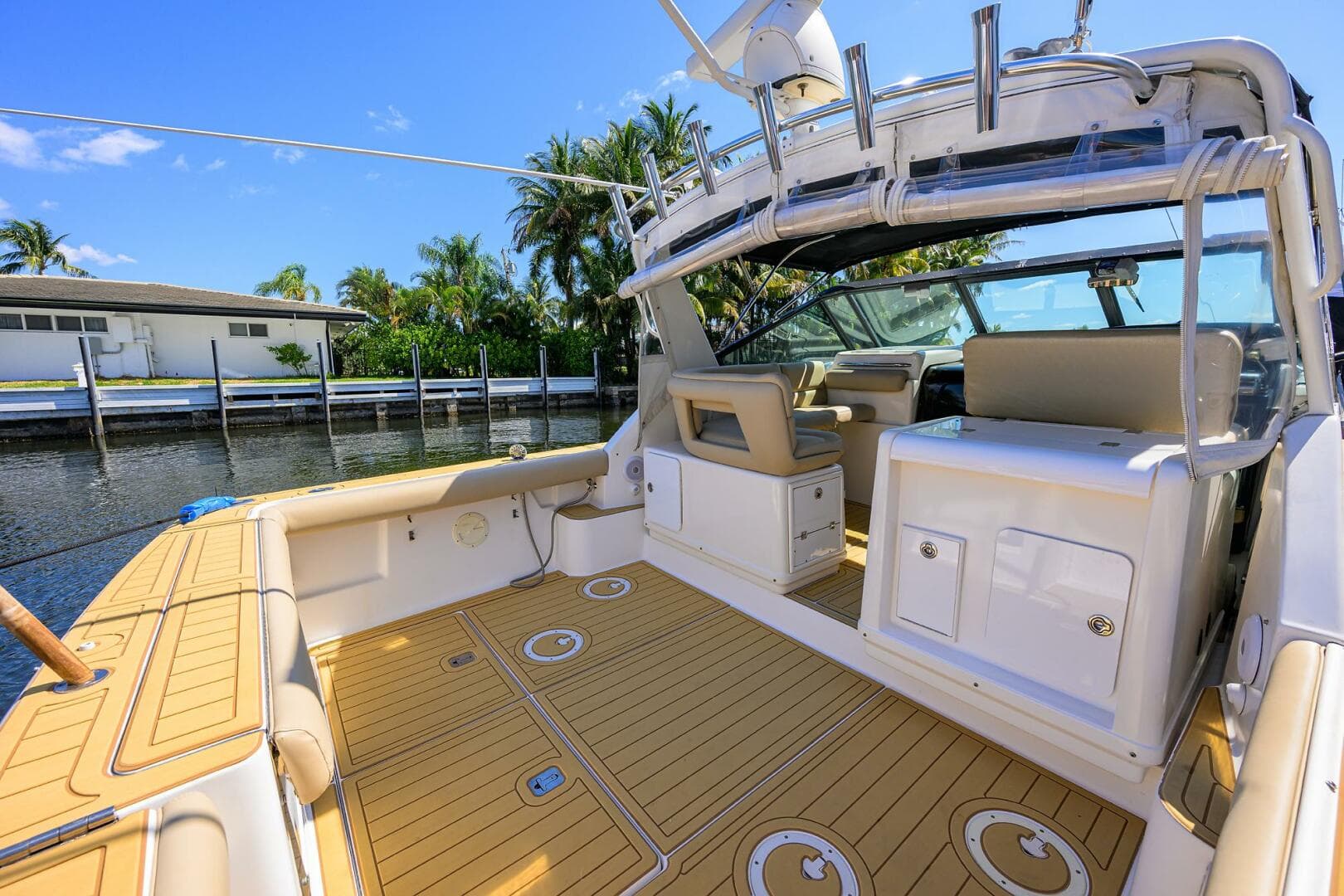 2002 Tiara Yachts 3100 LE — photo 22