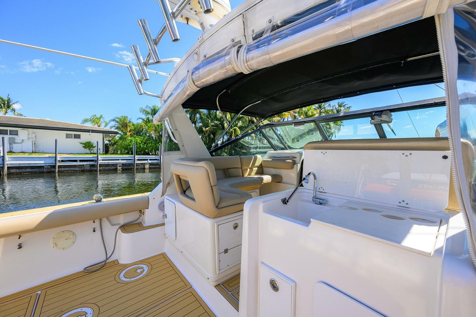 2002 Tiara Yachts 3100 LE — photo 25