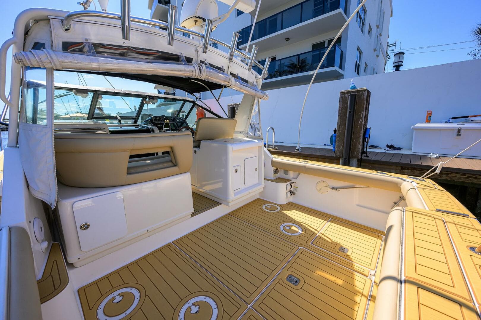 2002 Tiara Yachts 3100 LE — photo 24