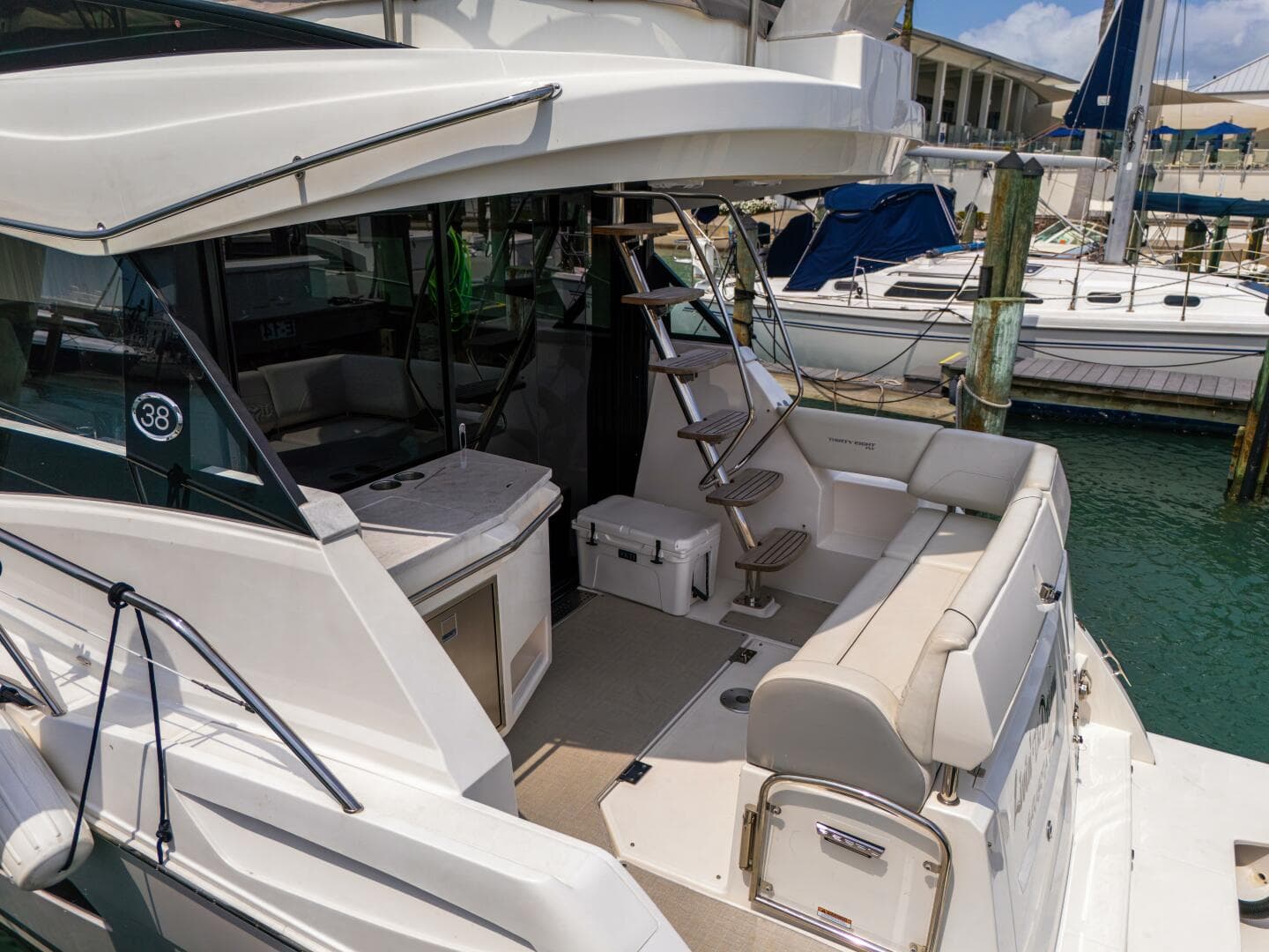 2023 Regal 38 Fxo — photo 19