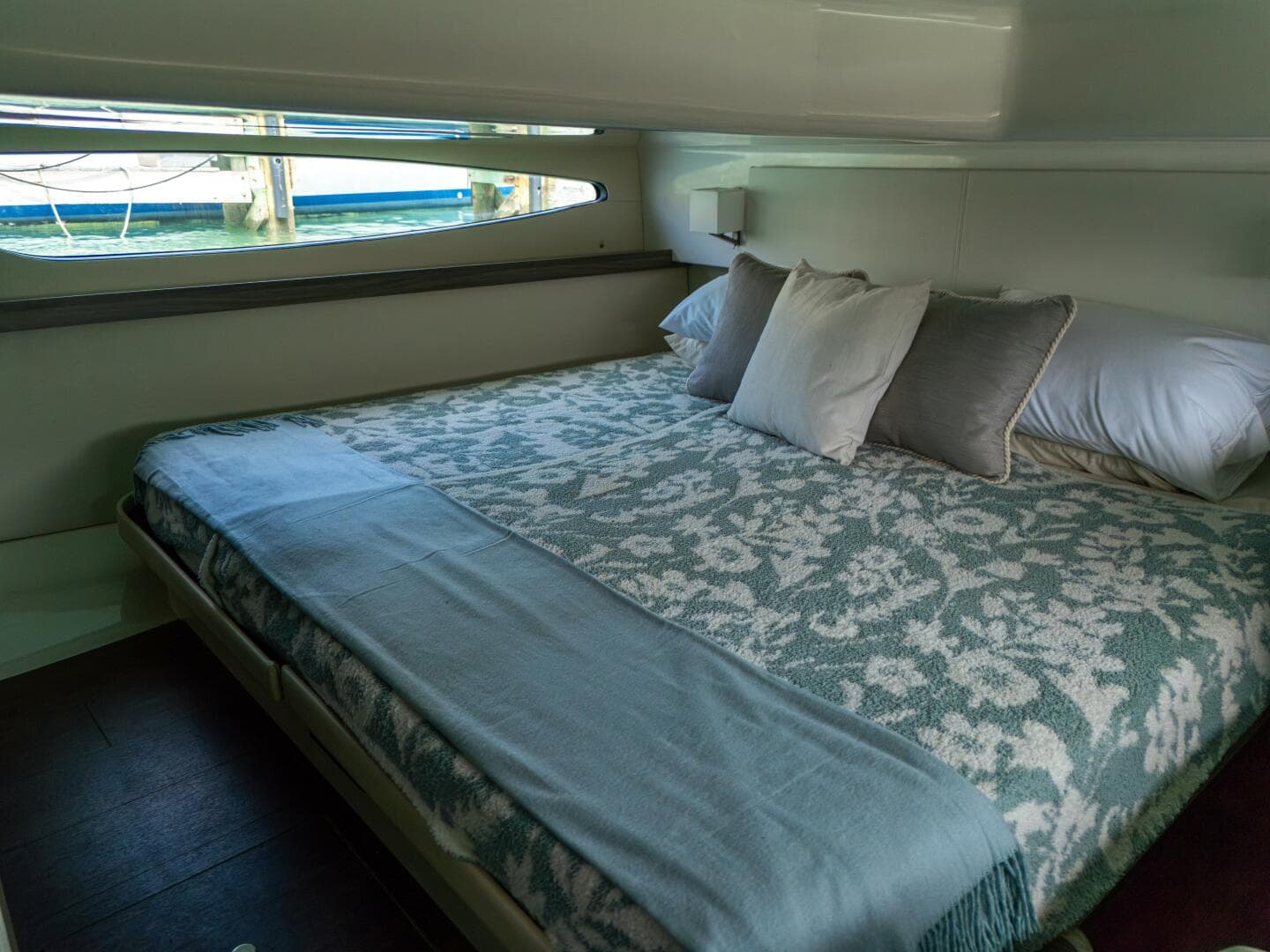 2023 Regal 38 Fxo — photo 36