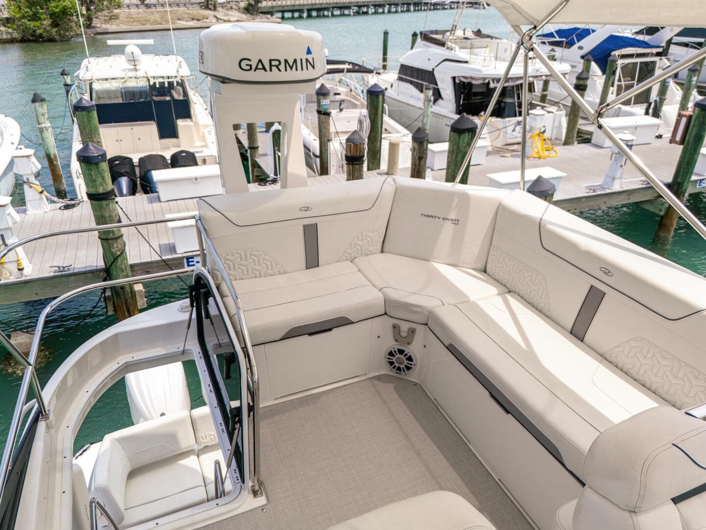 2023 Regal 38 Fxo — photo 39