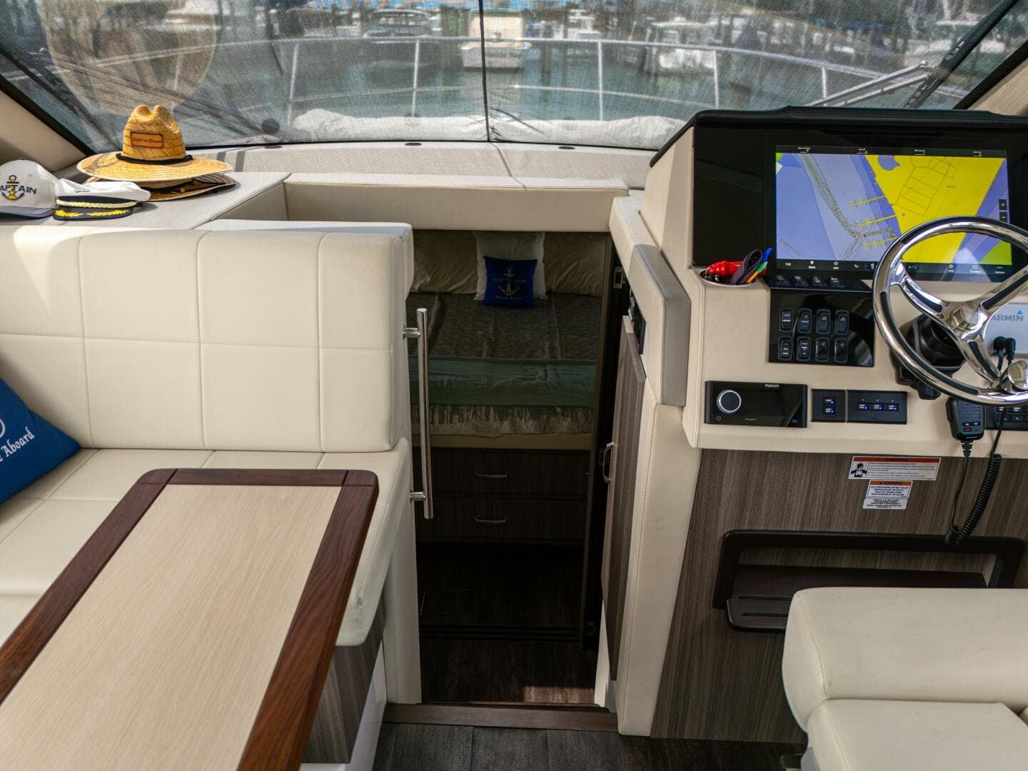 2023 Regal 38 Fxo — photo 30