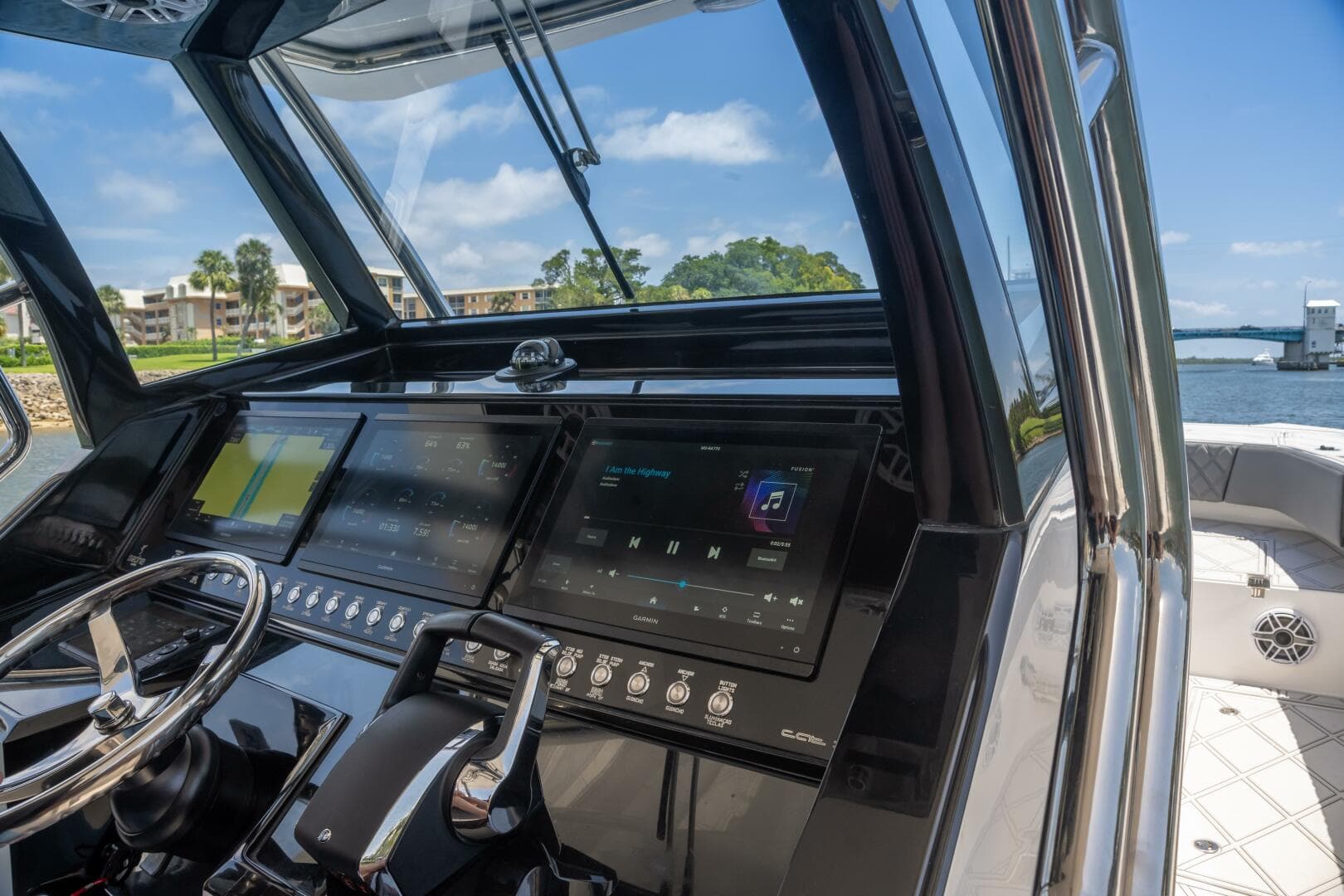 2025 Sedna 37 Open — photo 11