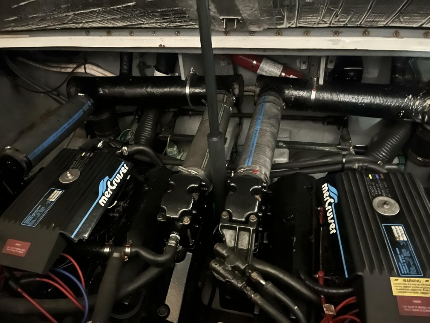 1996 Sea Ray 330 Sundancer — photo 39