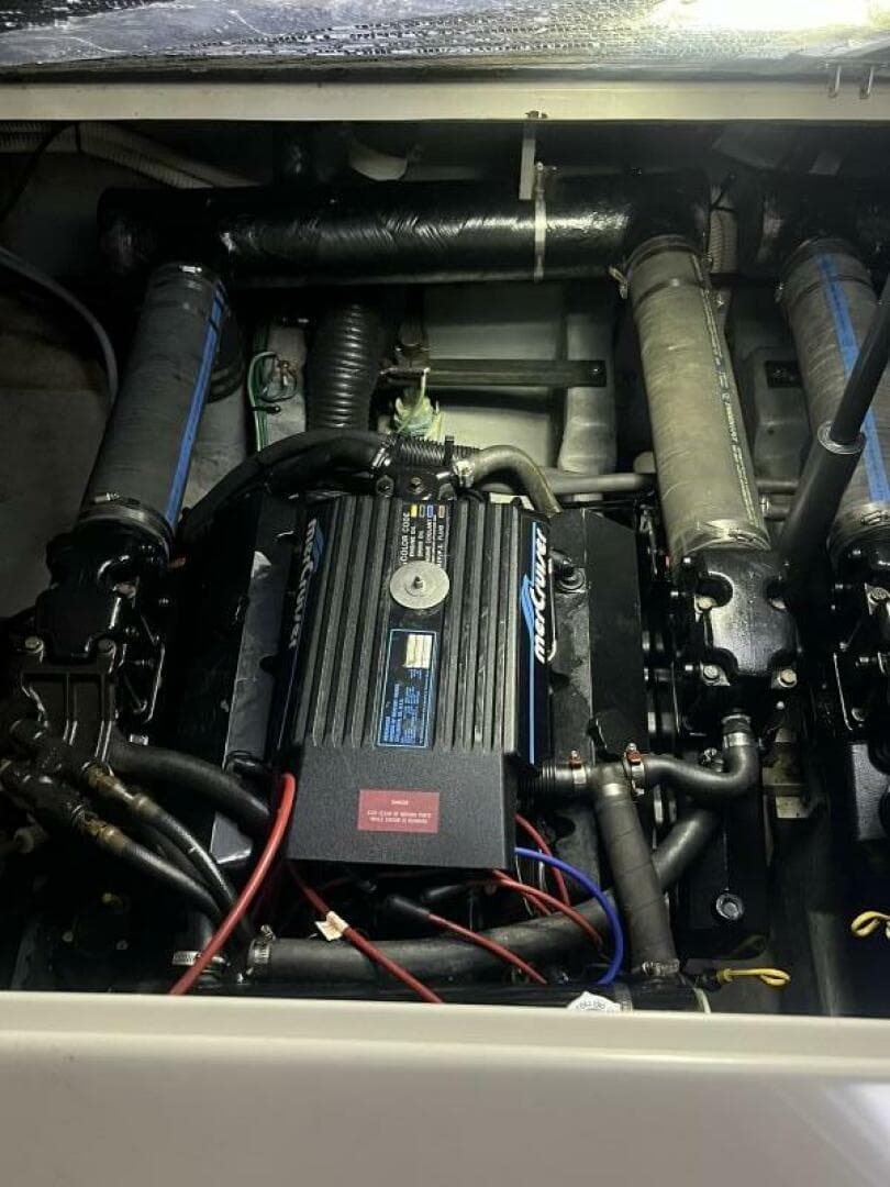 1996 Sea Ray 330 Sundancer — photo 42