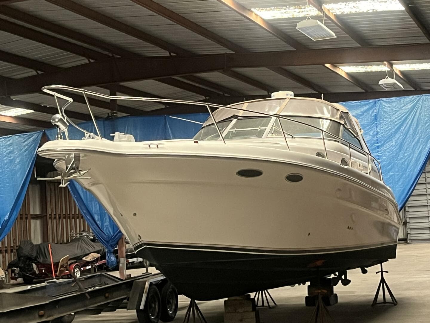 1996 Sea Ray 330 Sundancer — photo 2