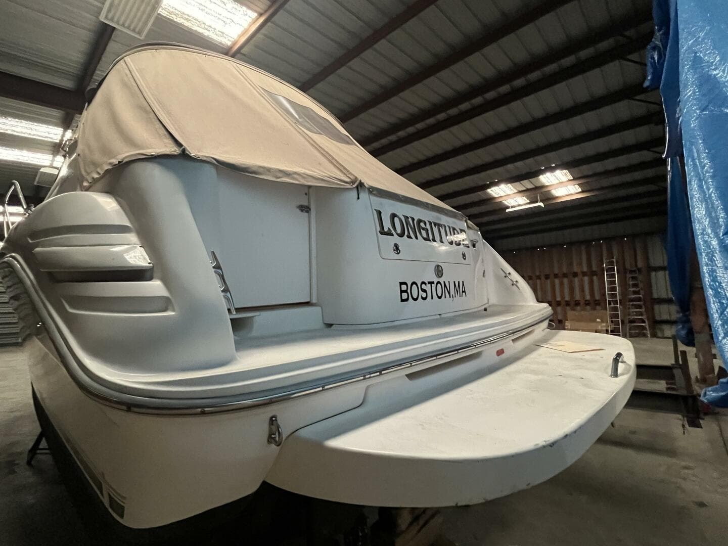 1996 Sea Ray 330 Sundancer — photo 11