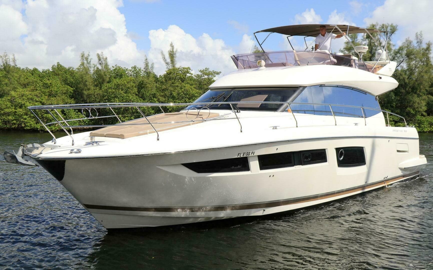 2013 Prestige 500 — photo 1
