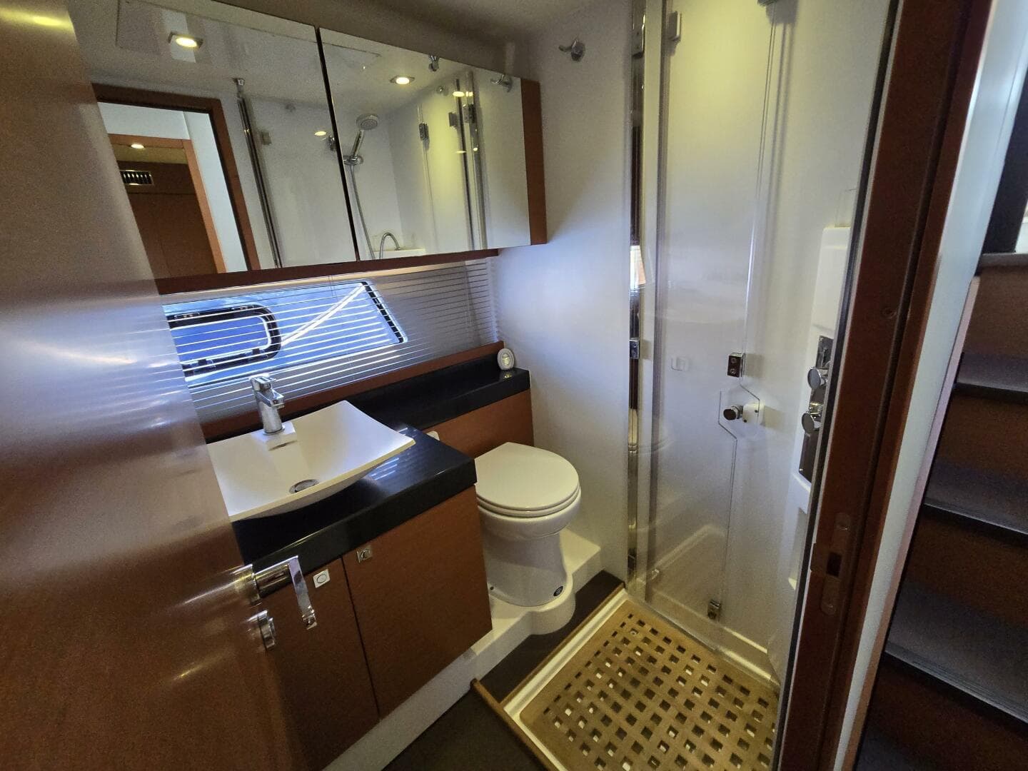 2013 Prestige 500 — photo 28