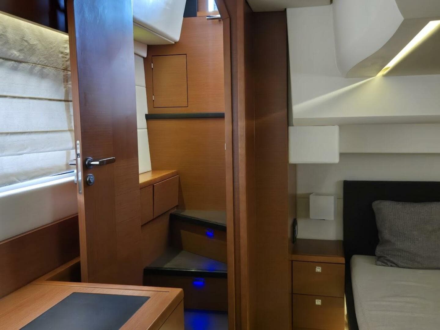 2013 Prestige 500 — photo 17