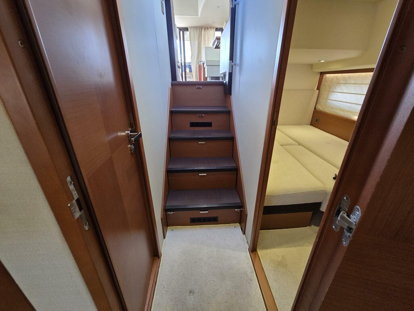 2013 Prestige 500 — photo 25