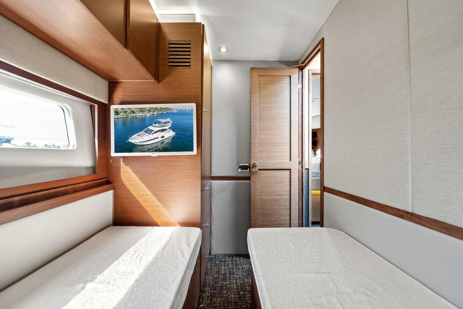 2014 Sea Ray 510 Fly — photo 40