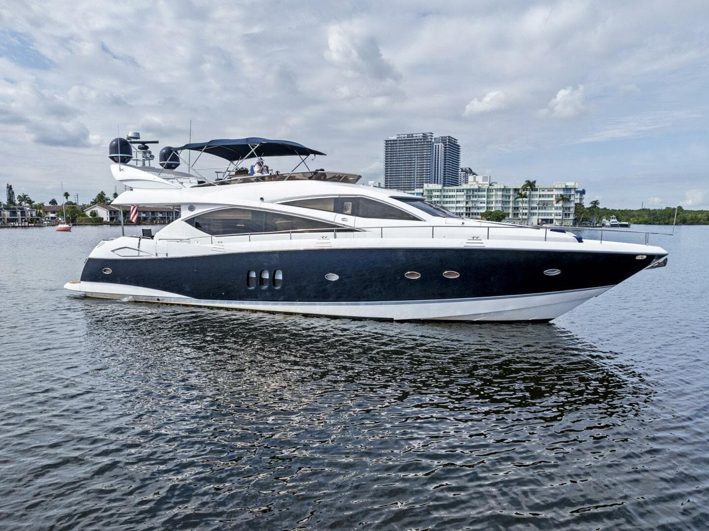 2006 Sunseeker 75 Yacht — photo 1