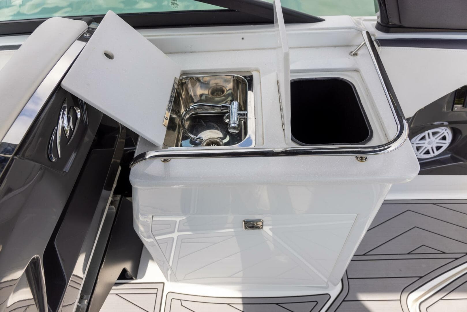 2023 Monterey 255 SS Super Sport — photo 30