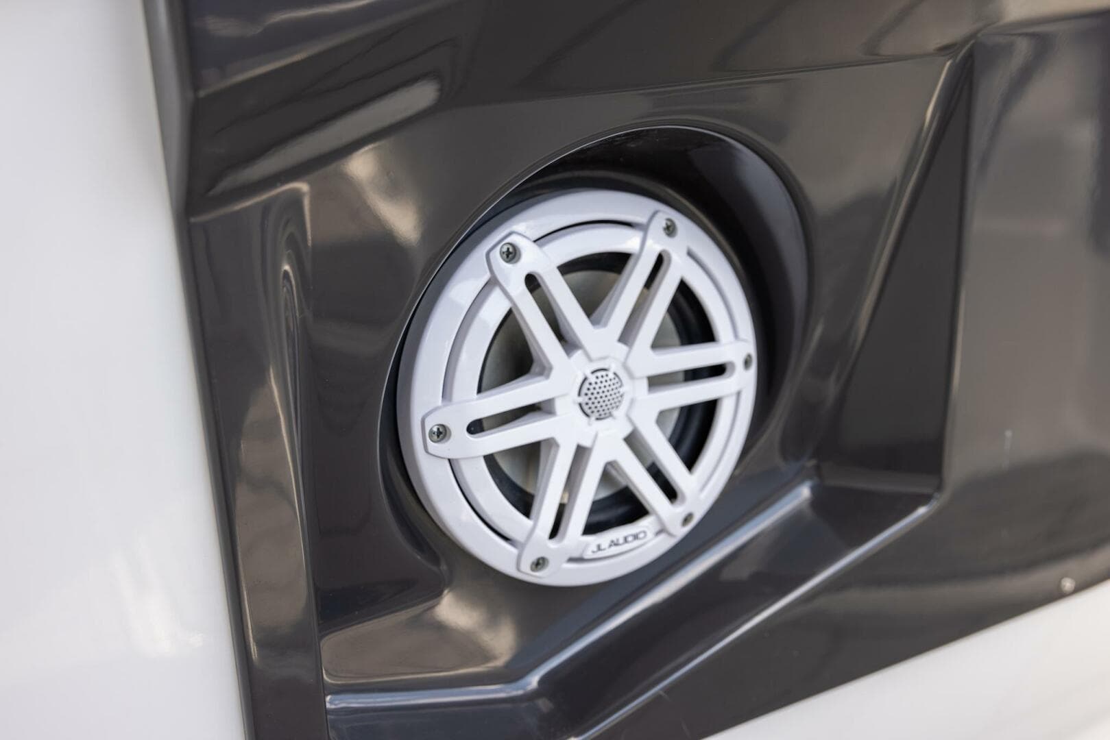 2023 Monterey 255 SS Super Sport — photo 32