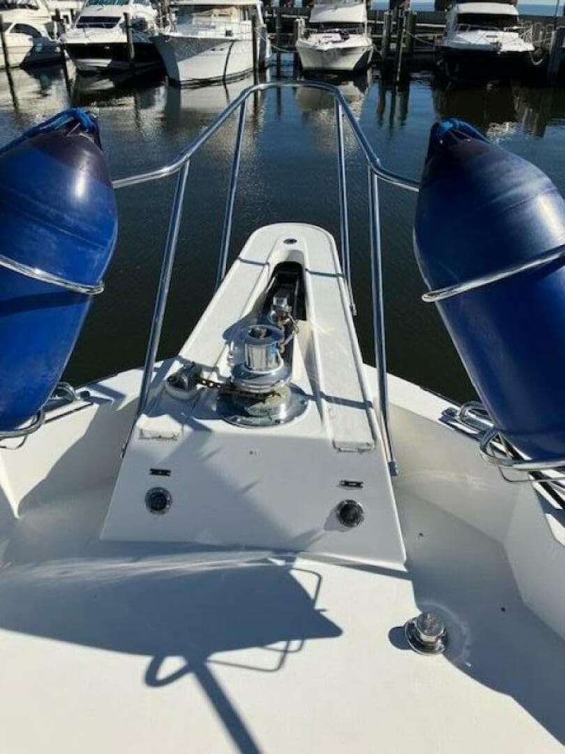 1996 Hatteras Sport Deck — photo 9