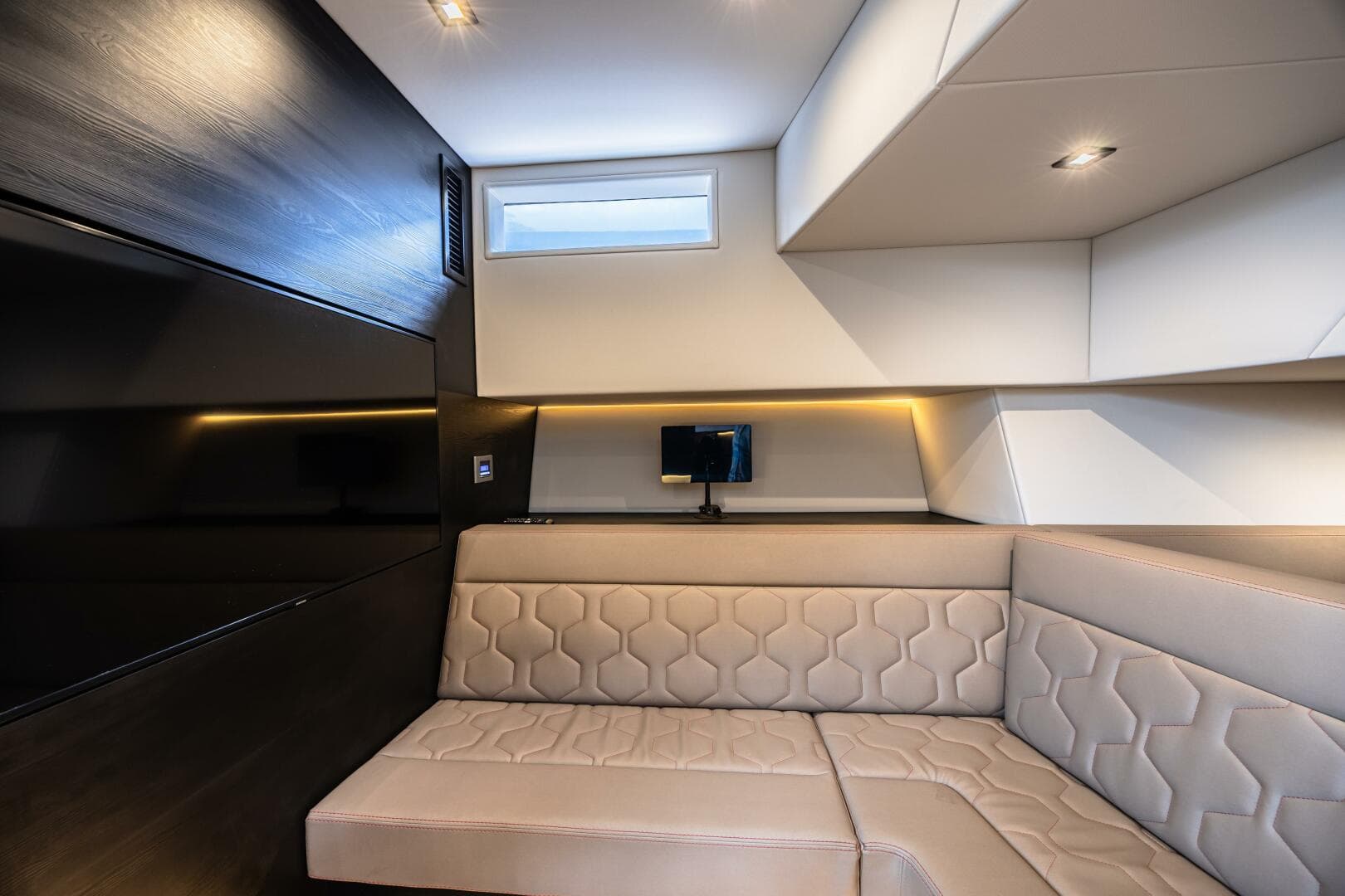 2023 Vanquish Yachts Vq 58 — photo 61