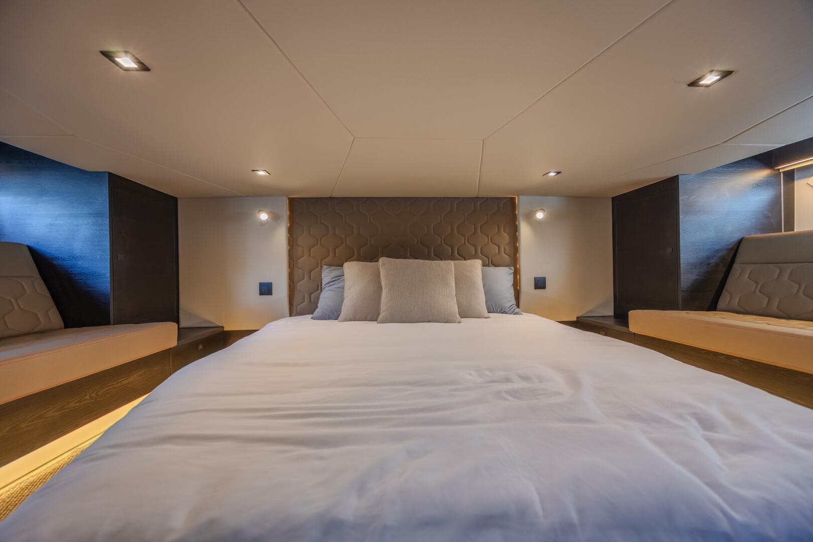 2023 Vanquish Yachts Vq 58 — photo 46