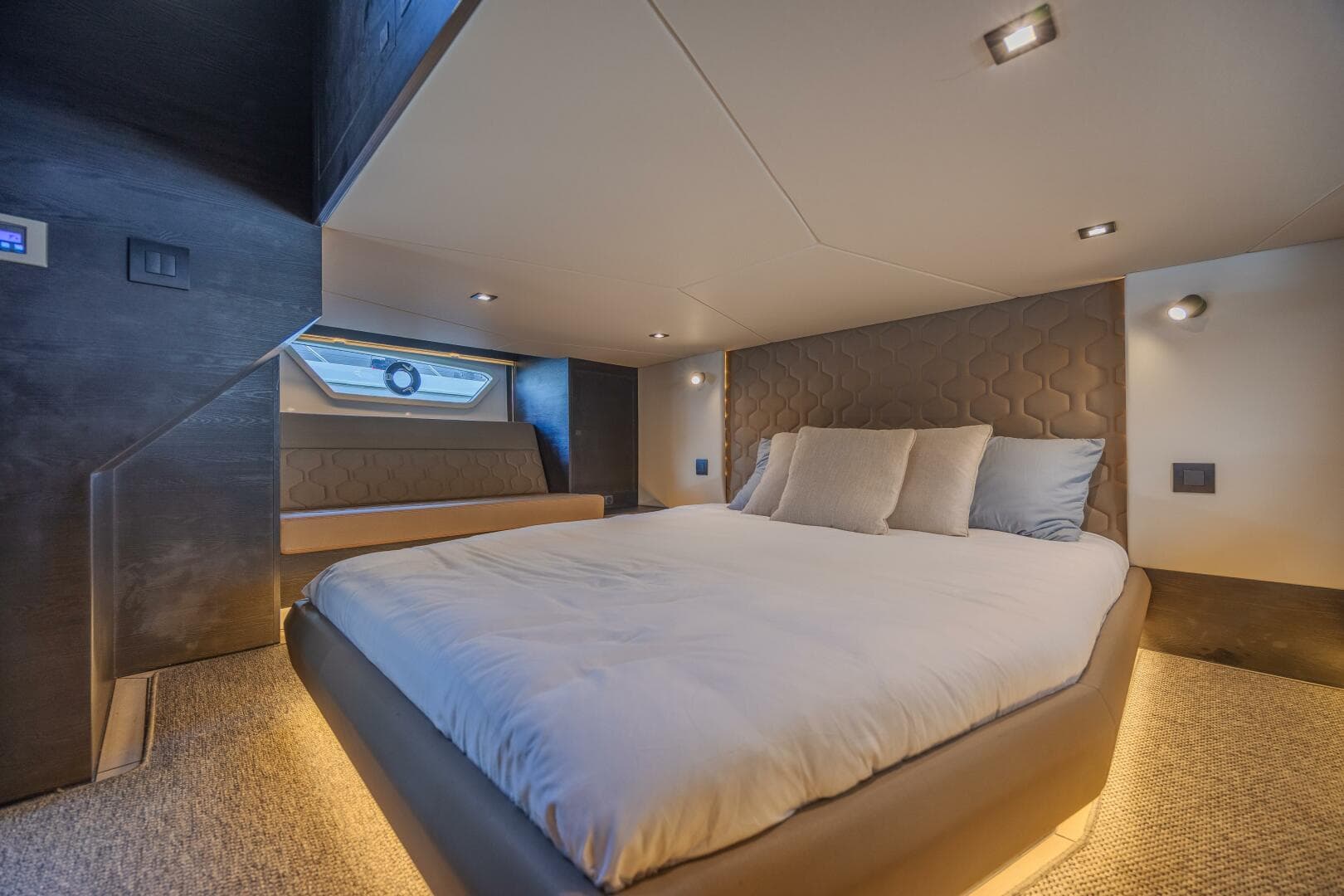 2023 Vanquish Yachts Vq 58 — photo 47