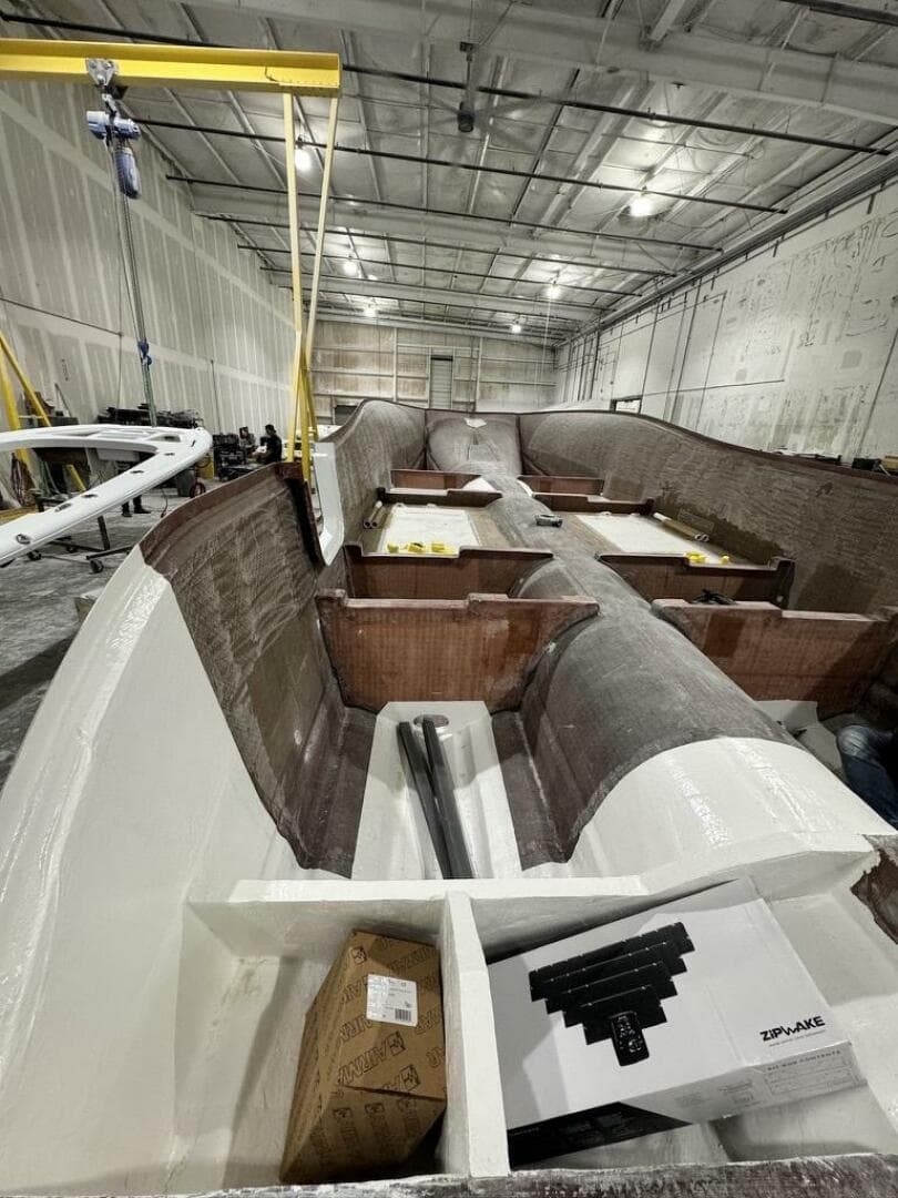 2026 Costa Custom 34 SV — photo 57