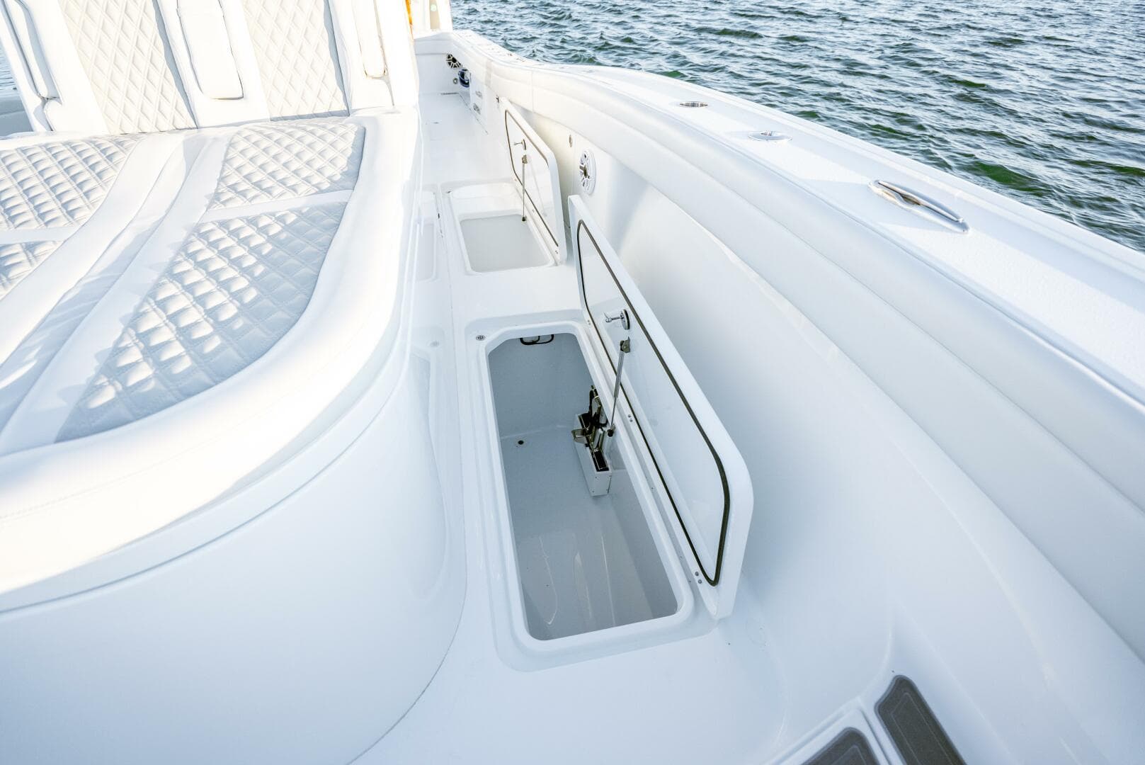 2026 Costa Custom 34 SV — photo 39